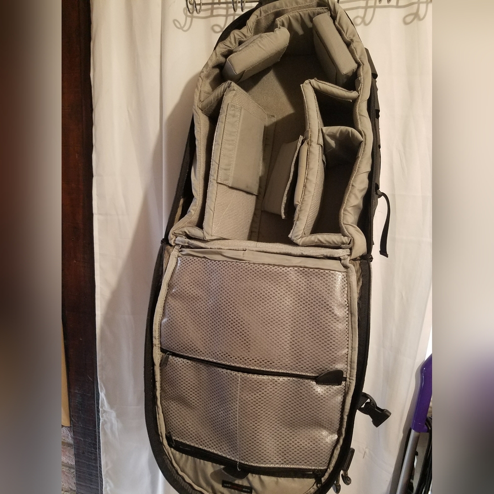 Lowepro backpack - Picture 5 of 7